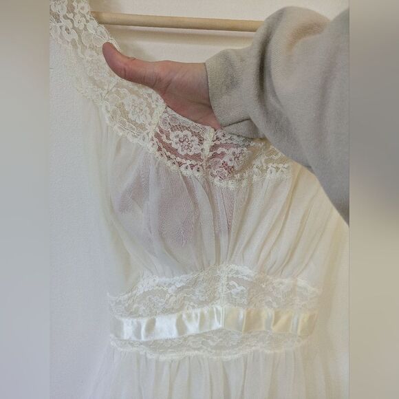 Vintage 1950s 60s Vanity Fair Elegant Cream Lace Slip Nightgown S Small 32 - Picture 8 of 12